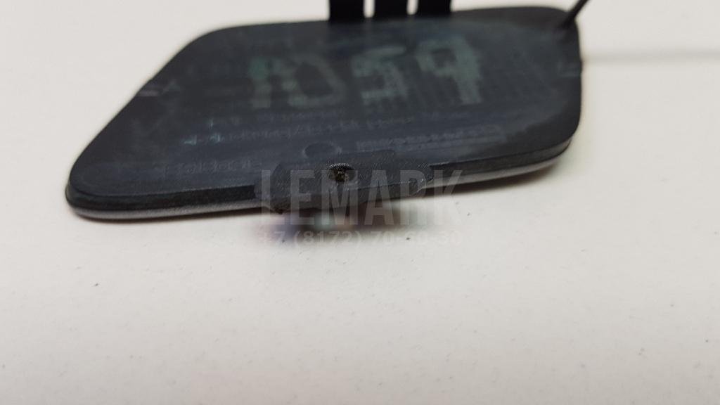 Заглушка буксировочного крюка