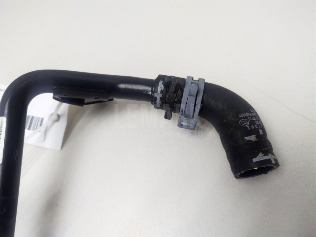 Трубка системы охлаждения