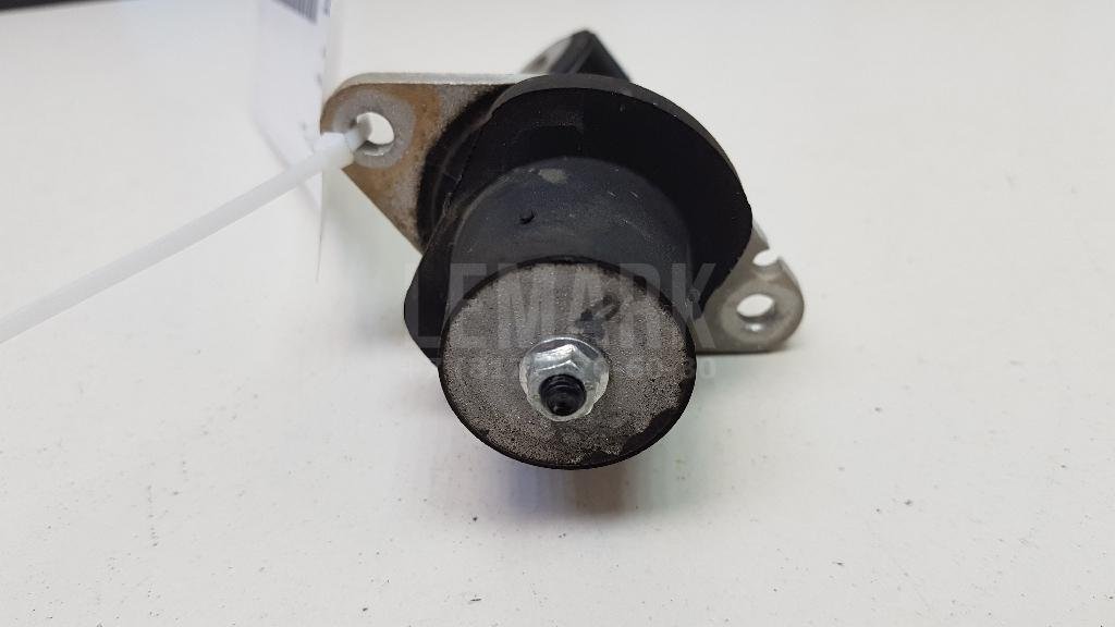 Опора двигателя правая