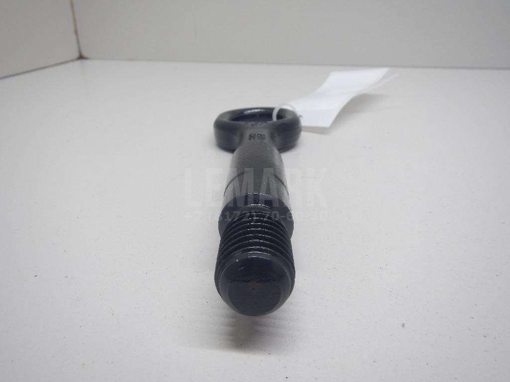 Крюк буксировочный