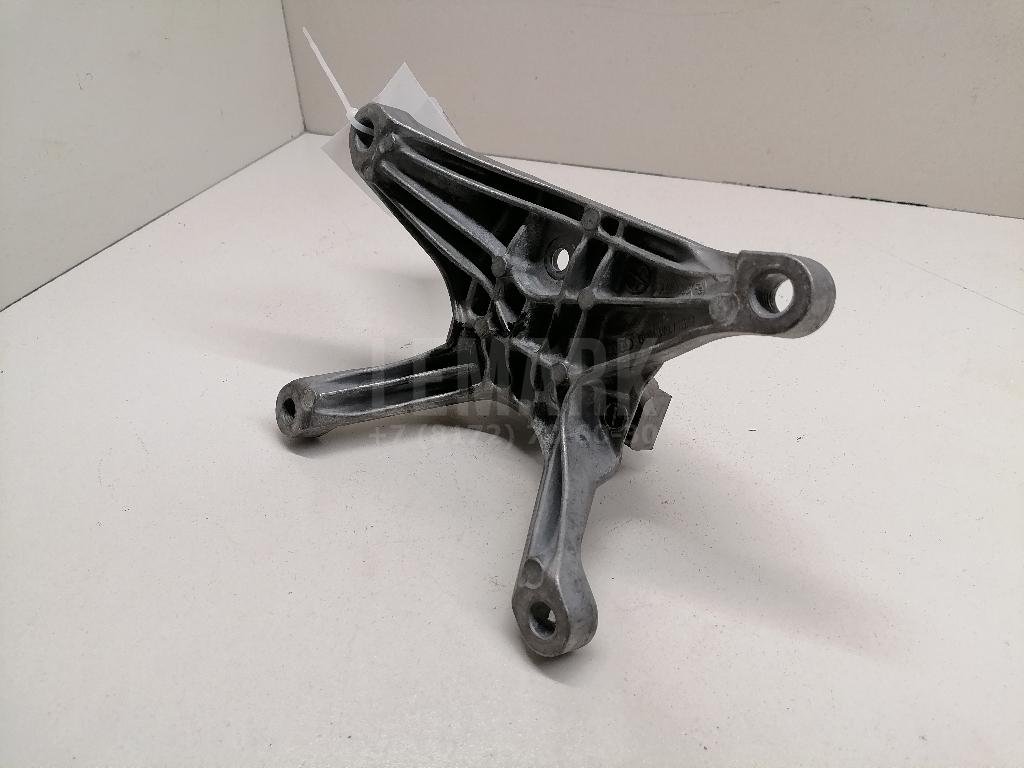 Кронштейн опоры КПП для  Audi A3 (8L1) 1996-2003