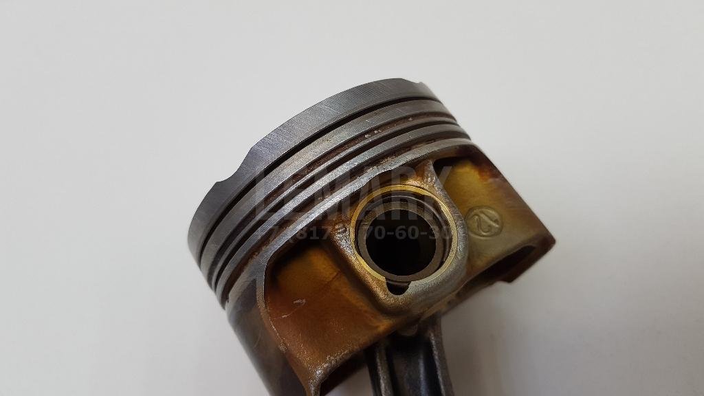 Поршень с шатуном