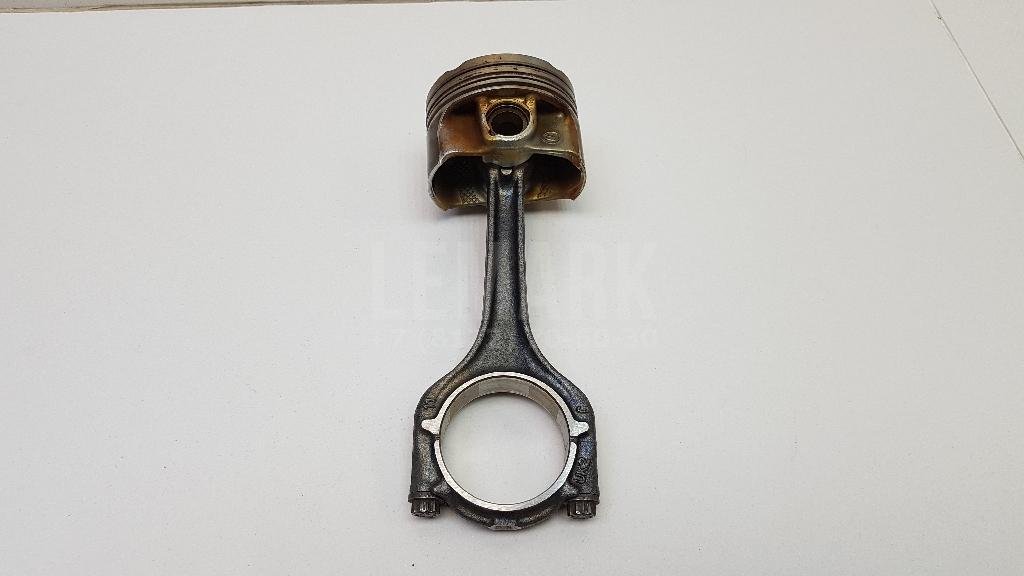 Поршень с шатуном