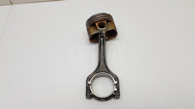 Поршень с шатуном
