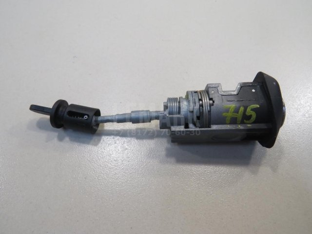 Вставка замка двери прав.