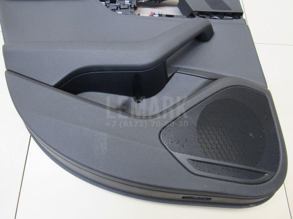 Обшивка двери задней левой