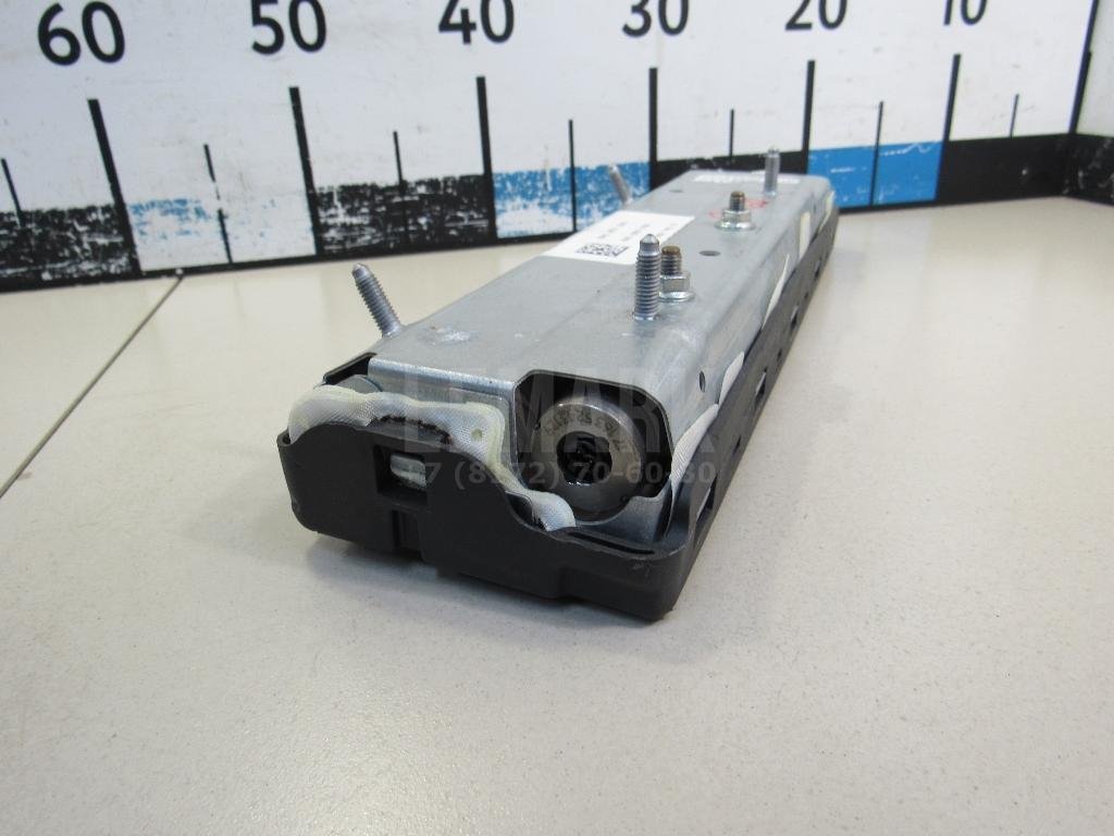 Подушка безопасности нижняя (для колен)