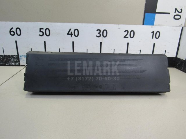 Подушка безопасности нижняя (для колен)