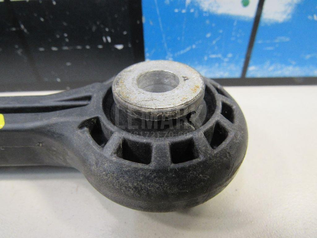 Стойка переднего стабилизатора