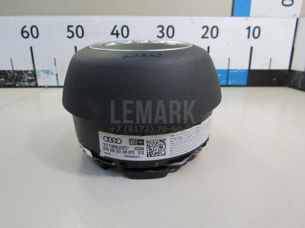 Подушка безопасности в рулевое колесо