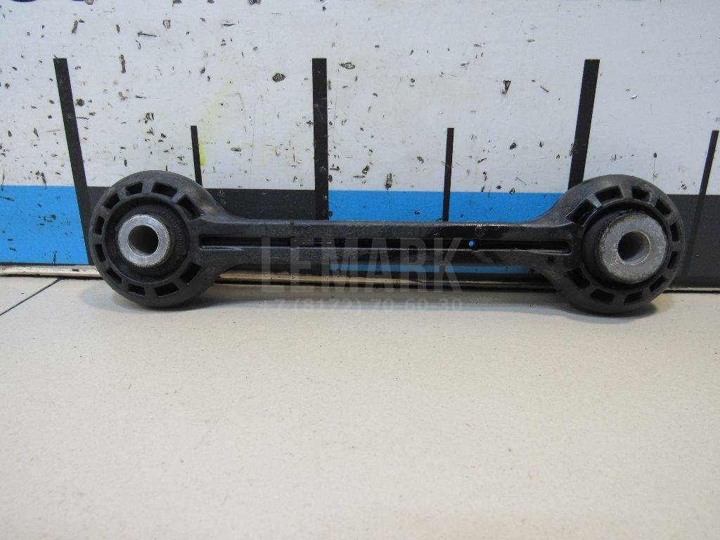 Стойка переднего стабилизатора