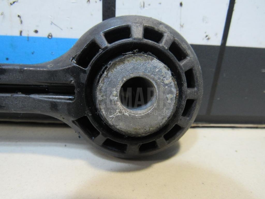 Стойка переднего стабилизатора