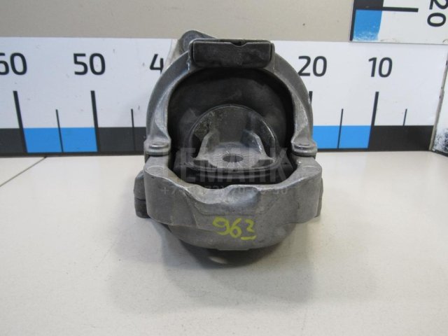 Опора двигателя