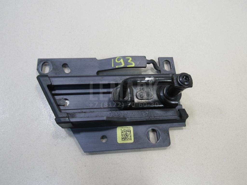 Ответная часть замка капота