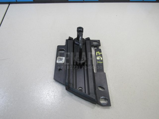 Ответная часть замка капота