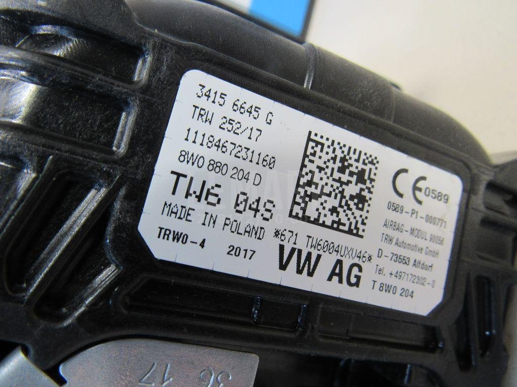 Подушка безопасности пассажирская (в торпедо)