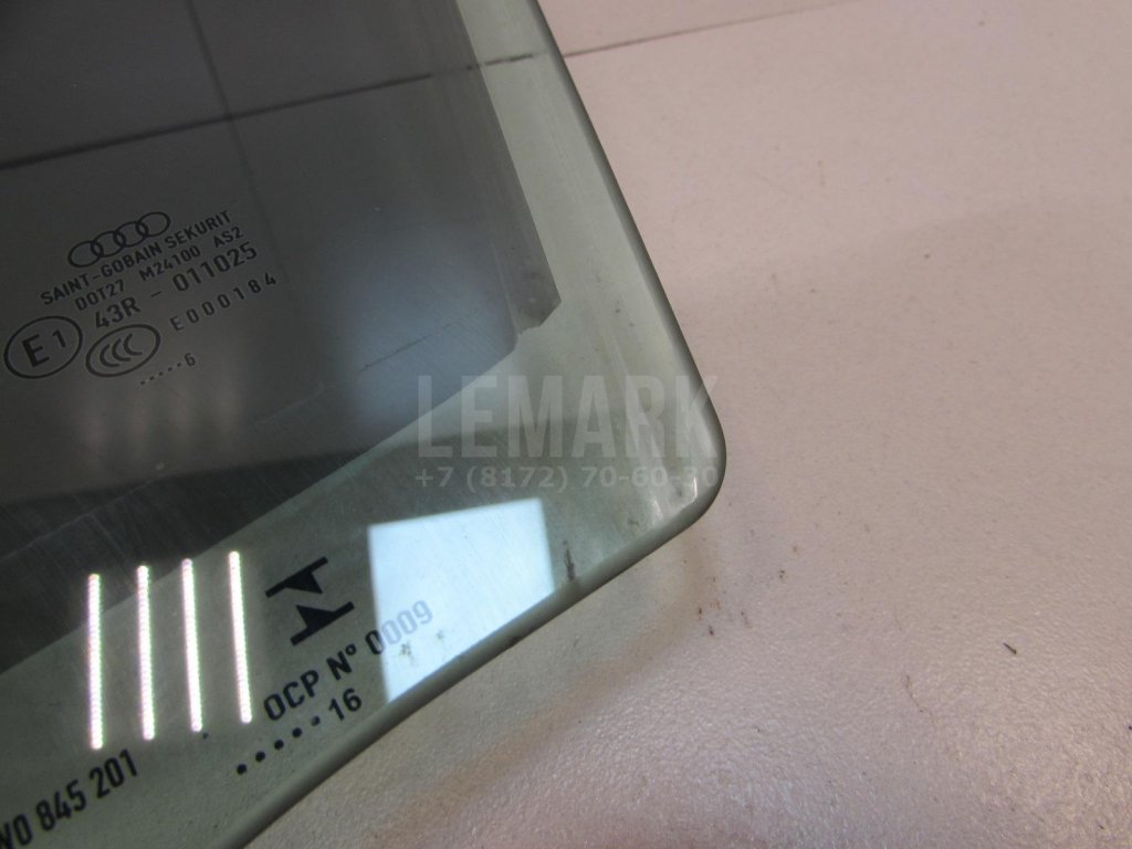 Стекло двери передней левой