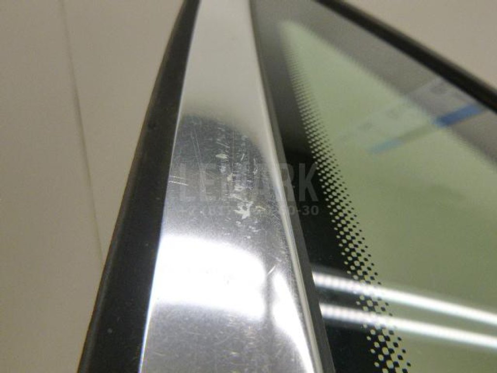 Стекло кузовное глухое правое