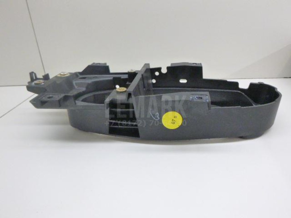 Кронштейн крепления подлокотника