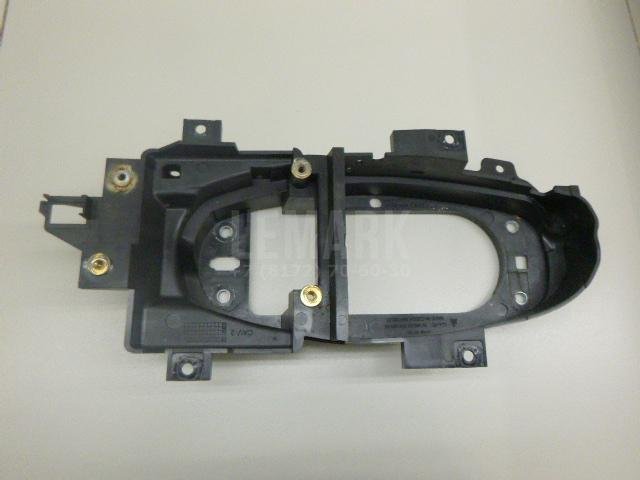 Кронштейн крепления подлокотника