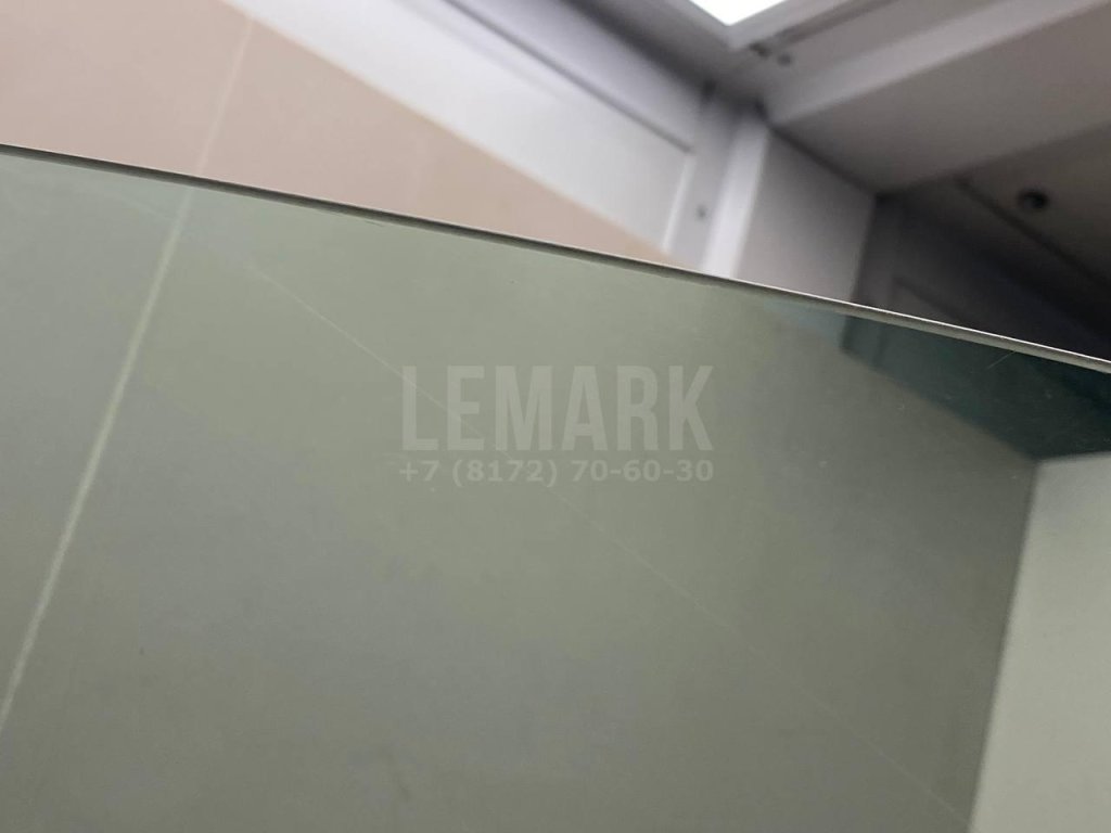 Стекло двери передней левой