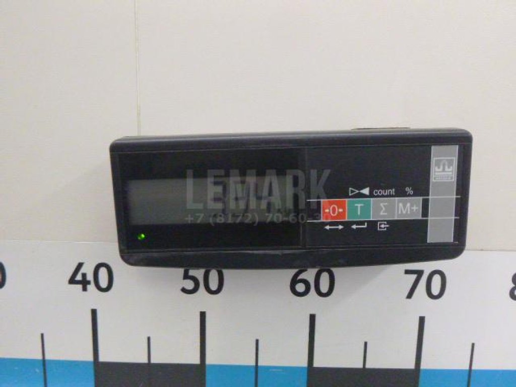 Обшивка двери передней левой