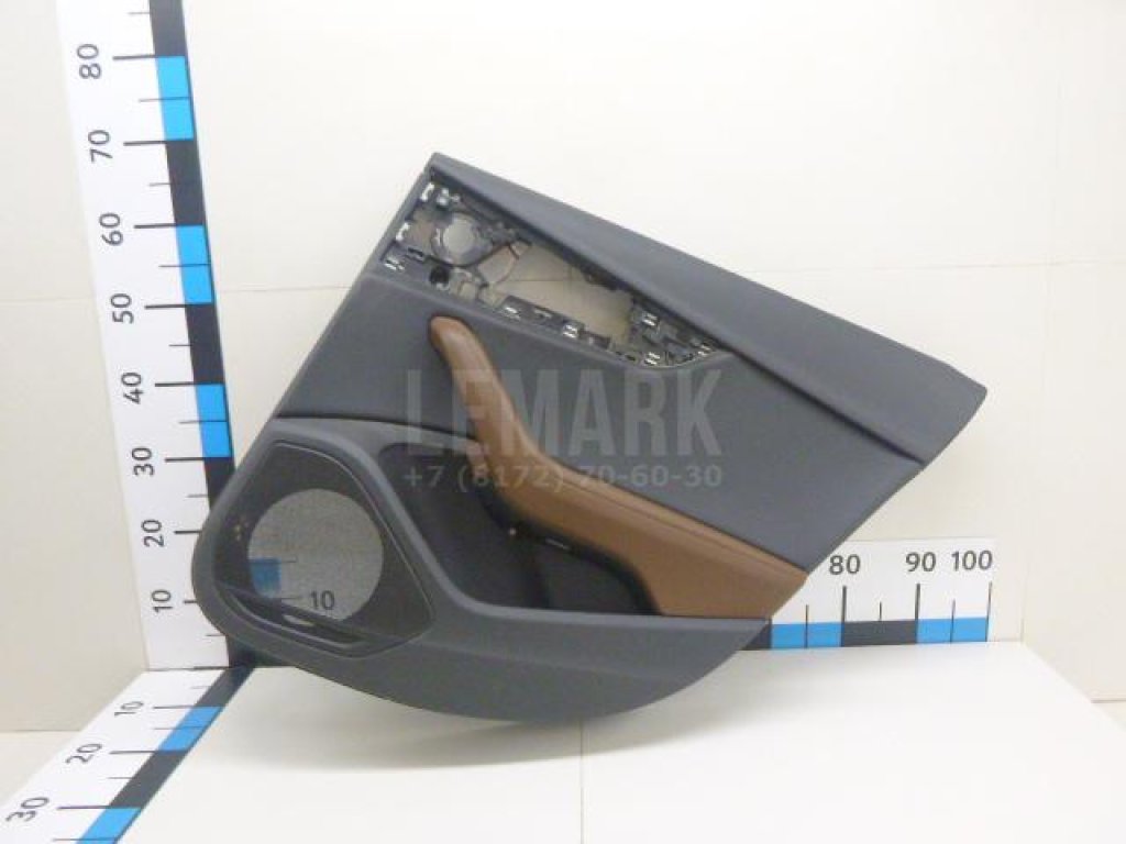 Обшивка двери задней правой