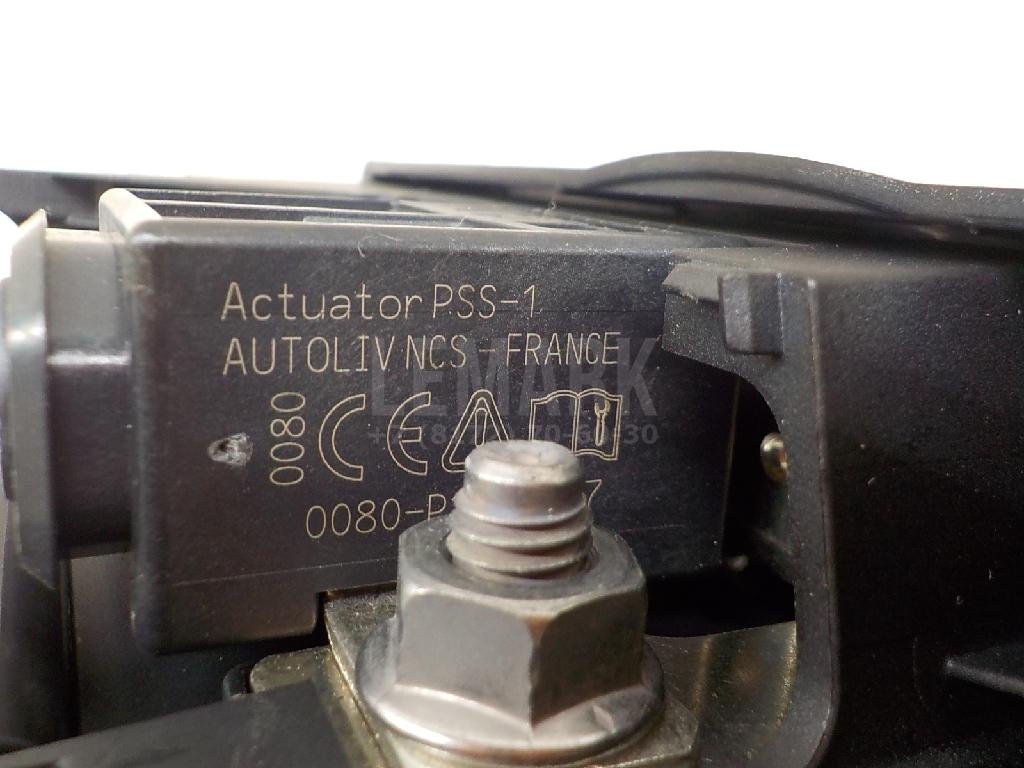 Клемма аккумулятора плюс