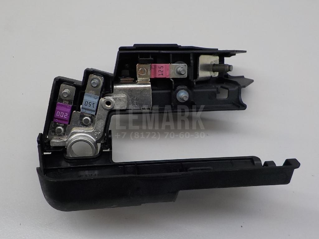 Клемма аккумулятора плюс