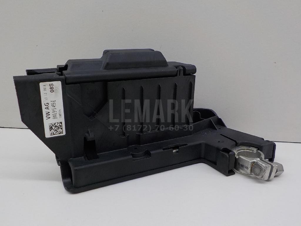 Клемма аккумулятора плюс