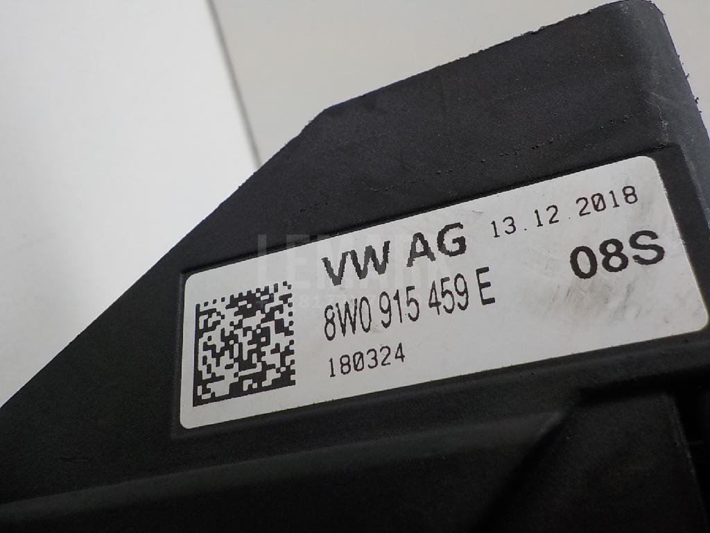 Клемма аккумулятора плюс