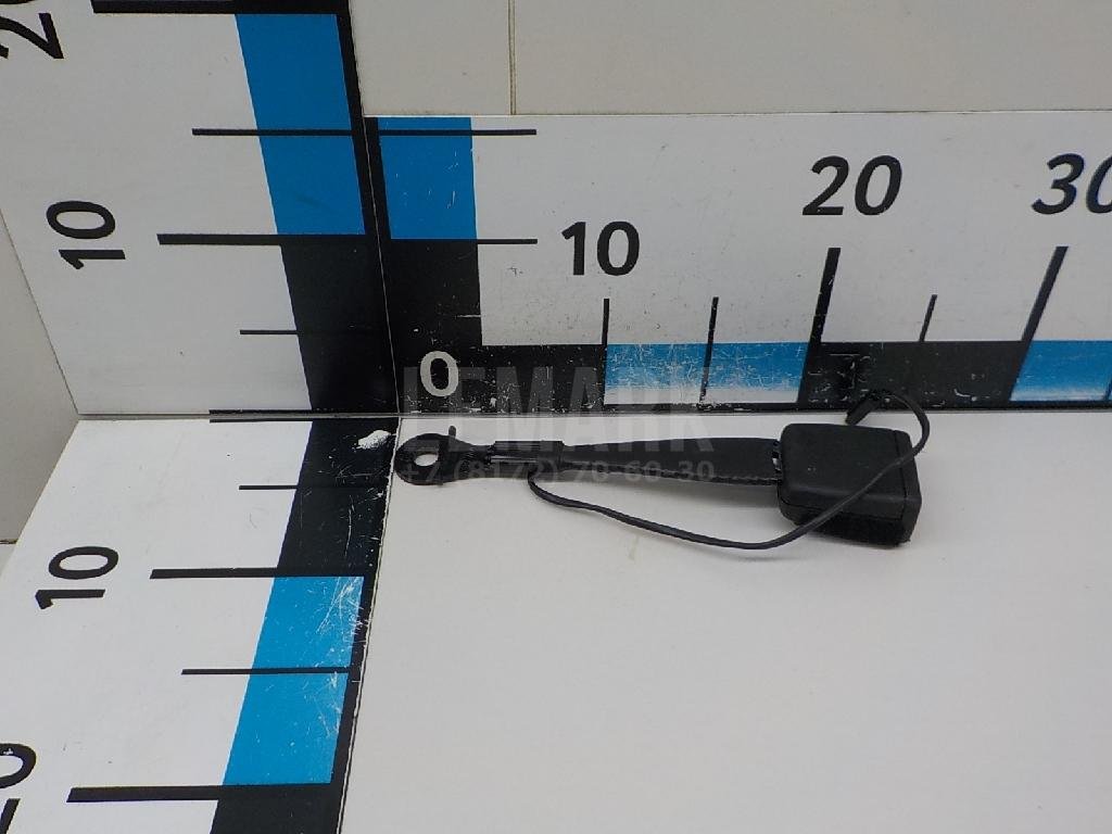 Ответная часть ремня безопасности