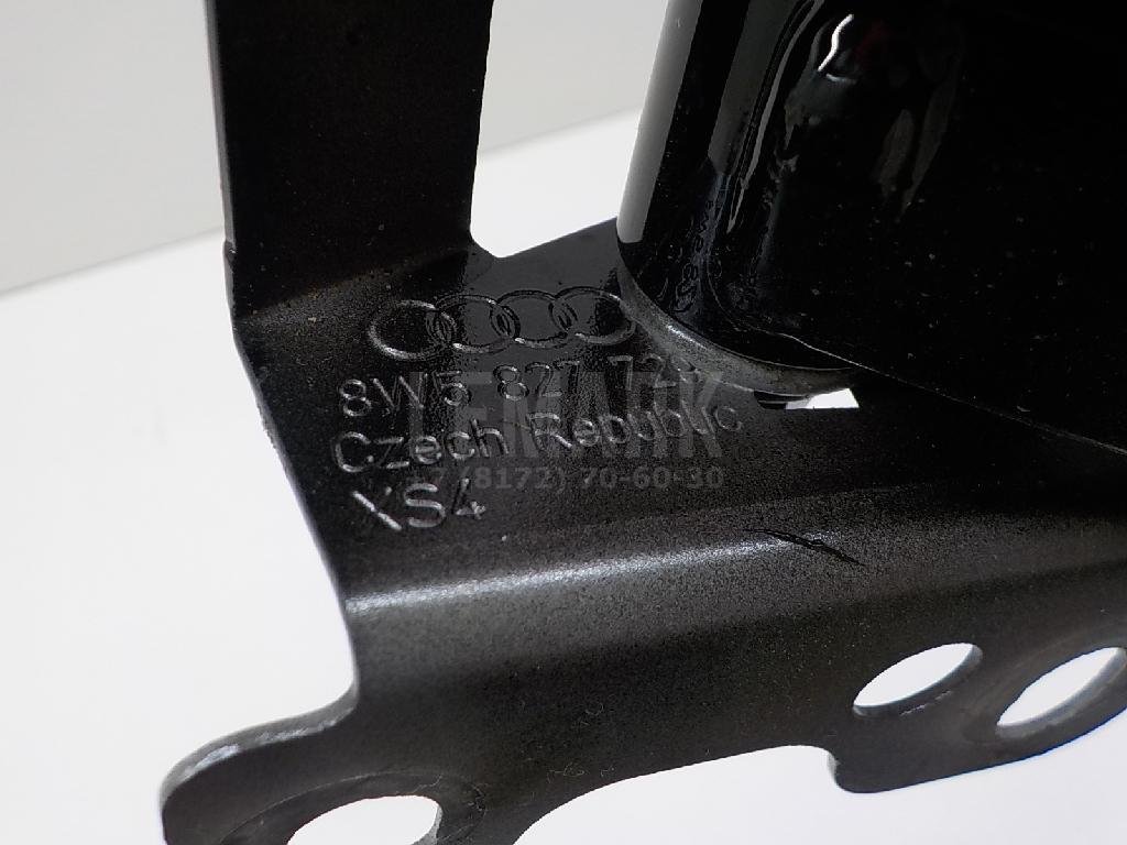 Петля крышки багажника