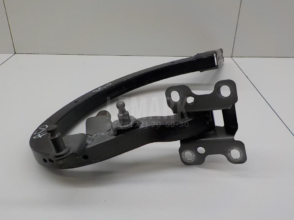 Петля крышки багажника