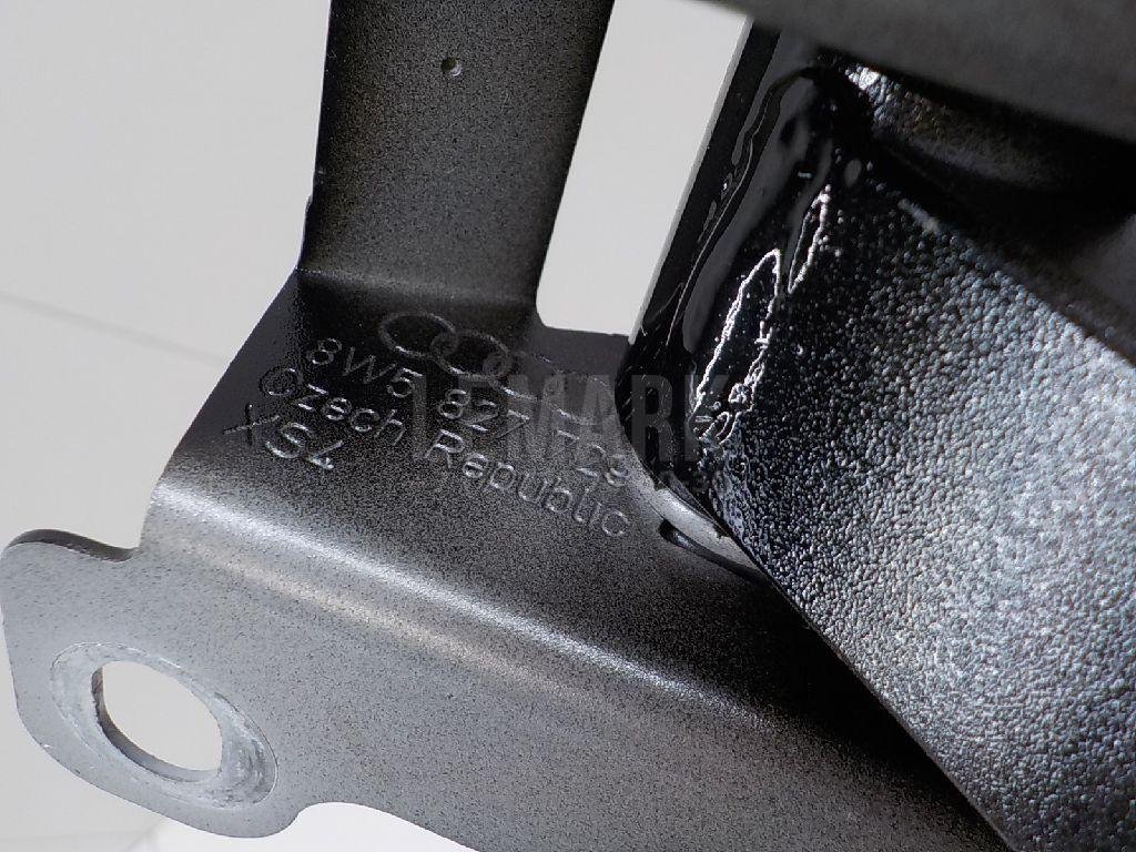 Петля крышки багажника