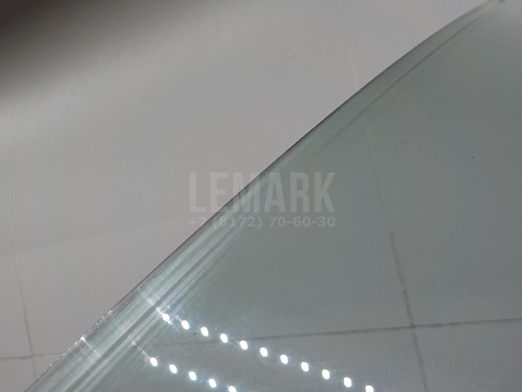 Стекло двери передней правой