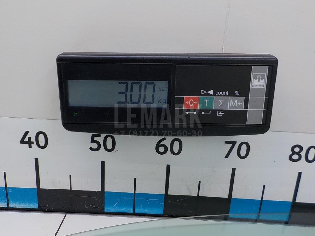 Стекло двери передней правой