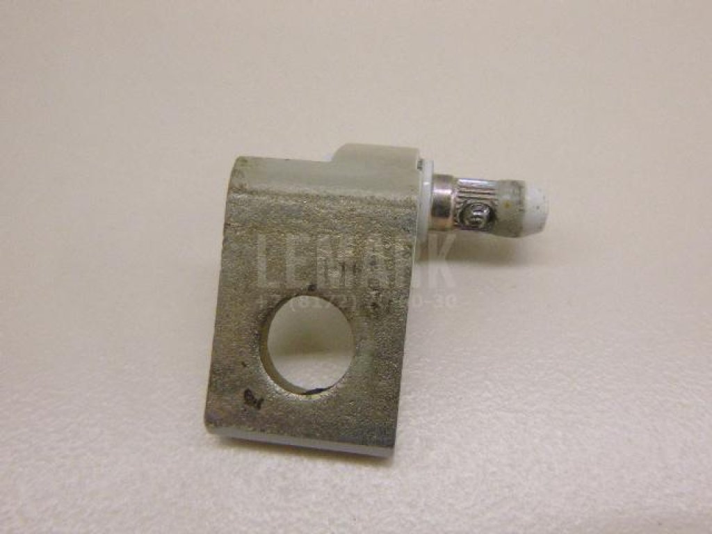 Петля двери