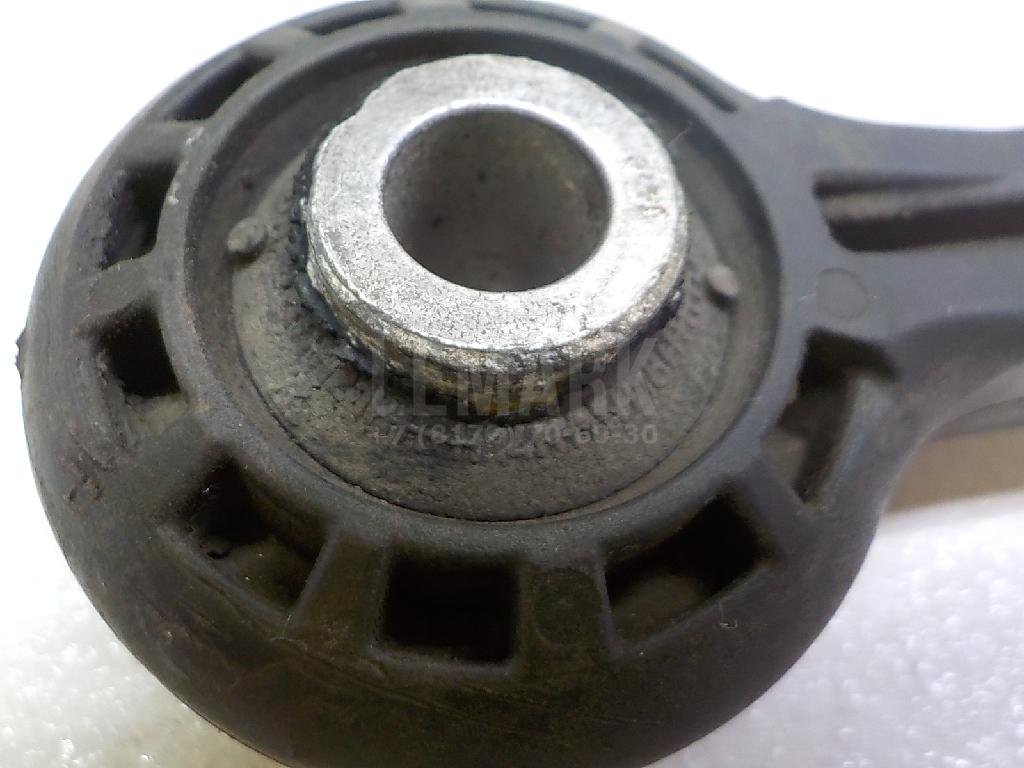 Стойка переднего стабилизатора