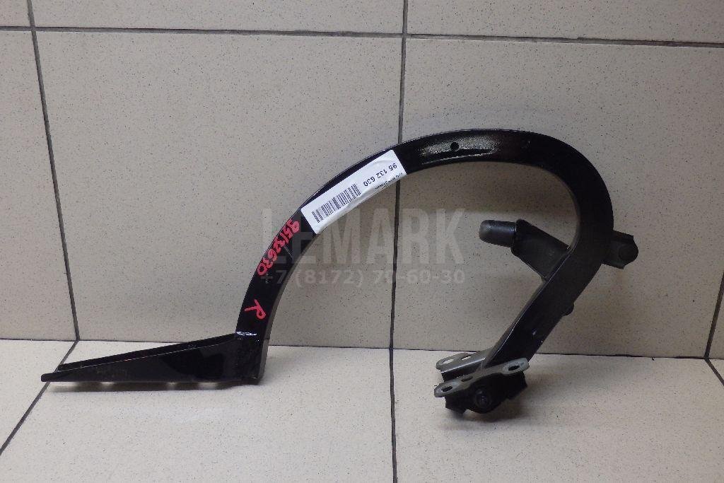 Петля крышки багажника