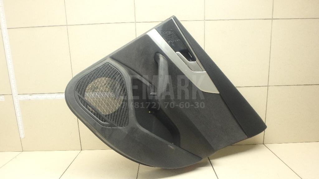 Обшивка двери задней правой