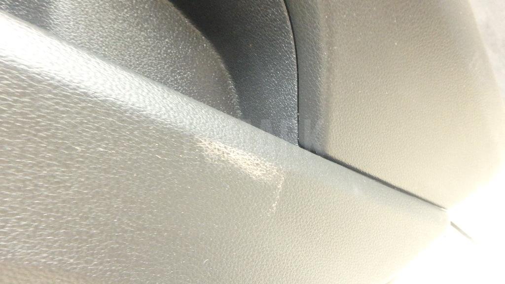 Обшивка двери задней правой