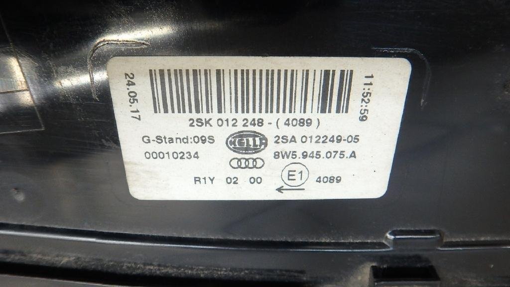 Фонарь задний внутренний левый