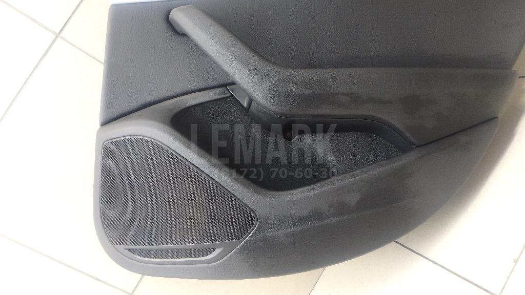 Обшивка двери задней правой