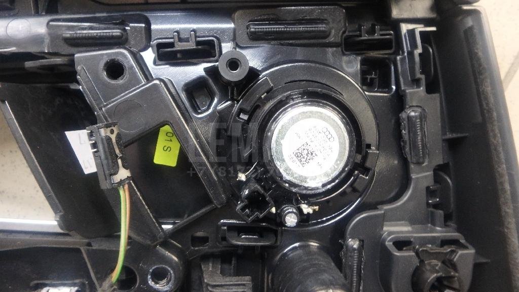 Обшивка двери задней правой