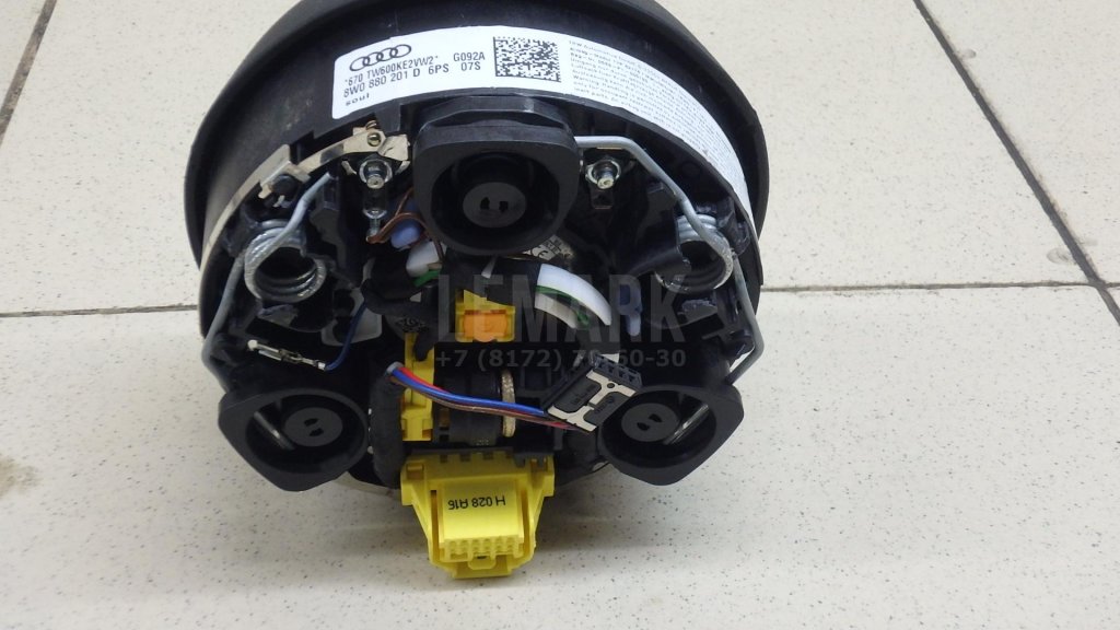 Подушка безопасности в рулевое колесо