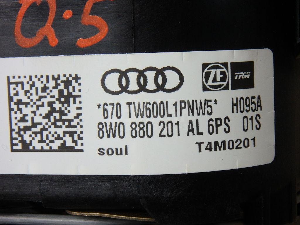 Подушка безопасности в рулевое колесо