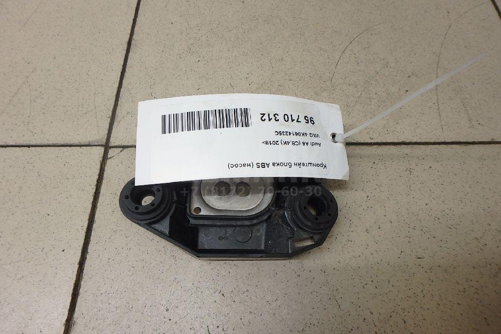 Кронштейн блока ABS (насос) для  Audi A1 (8X) 2010-2018