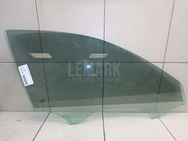 Стекло двери передней правой