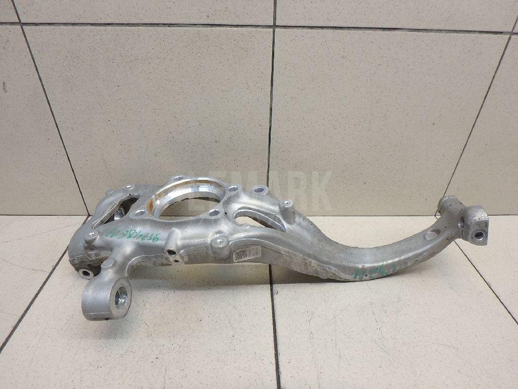 Кулак поворотный передний правый